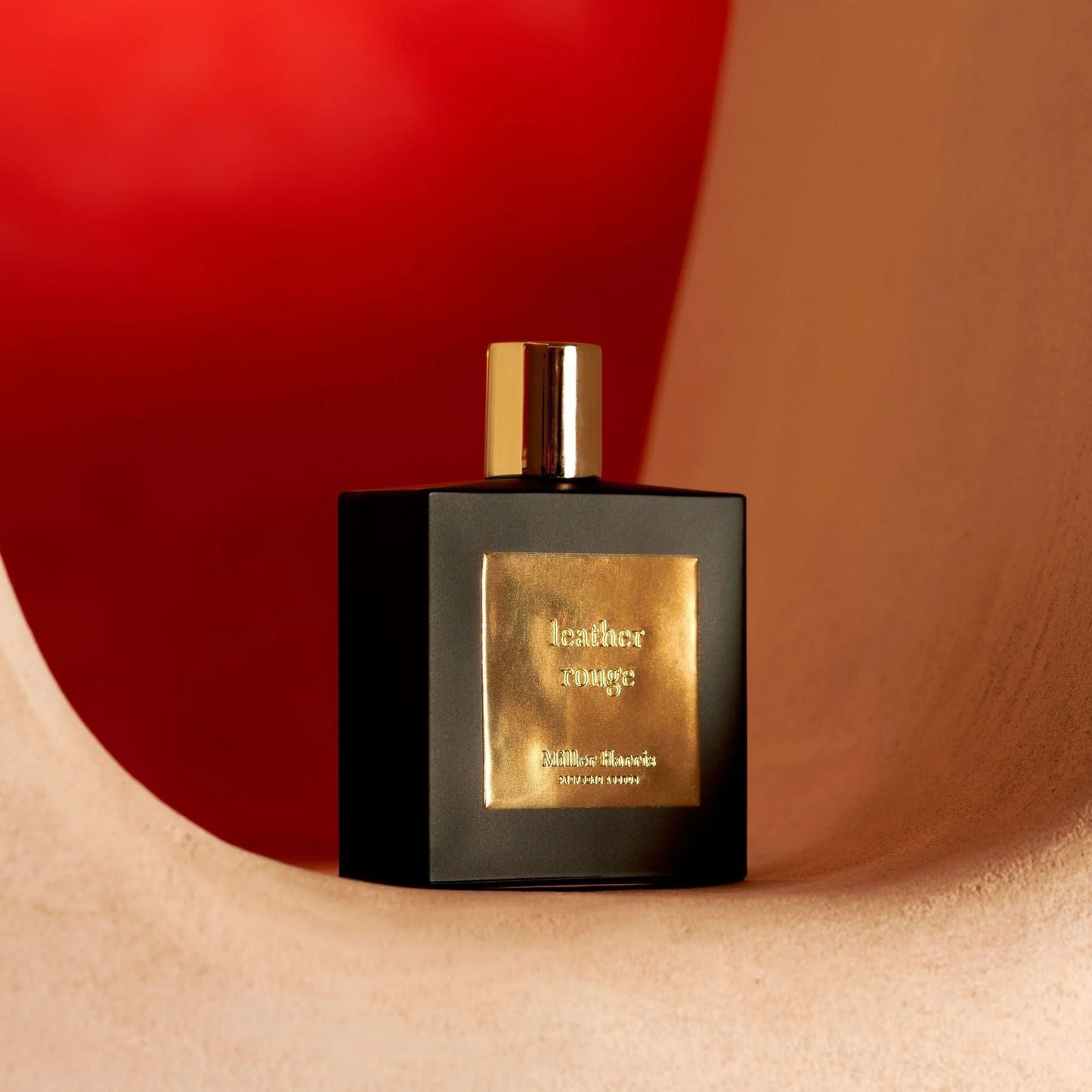 Leather Rouge (Eau de Parfum)*
